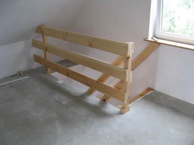 Jak wyciąć otwór w stropie na schody bez ryzyka uszkodzeń