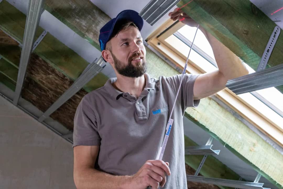 Jak prawidłowo ocieplić poddasze wełną mineralną bez błędów