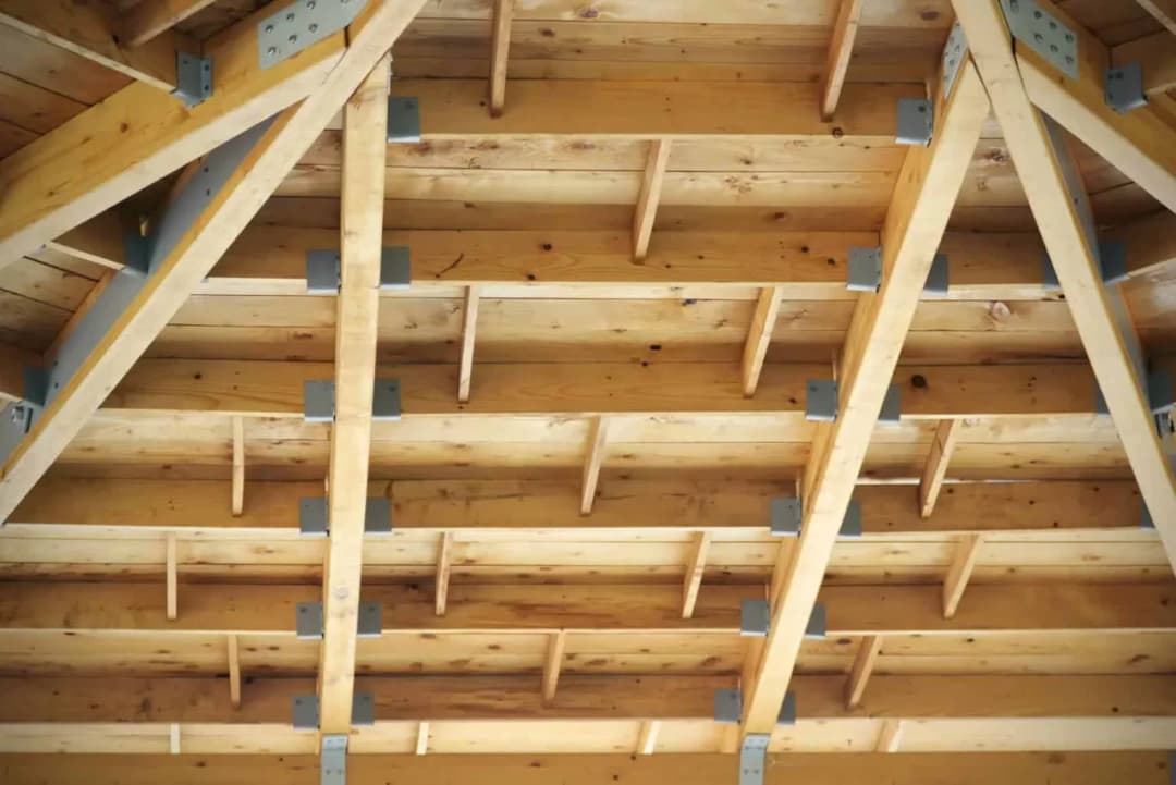 Jak wykonać strop drewniany bez błędów - proste kroki i porady