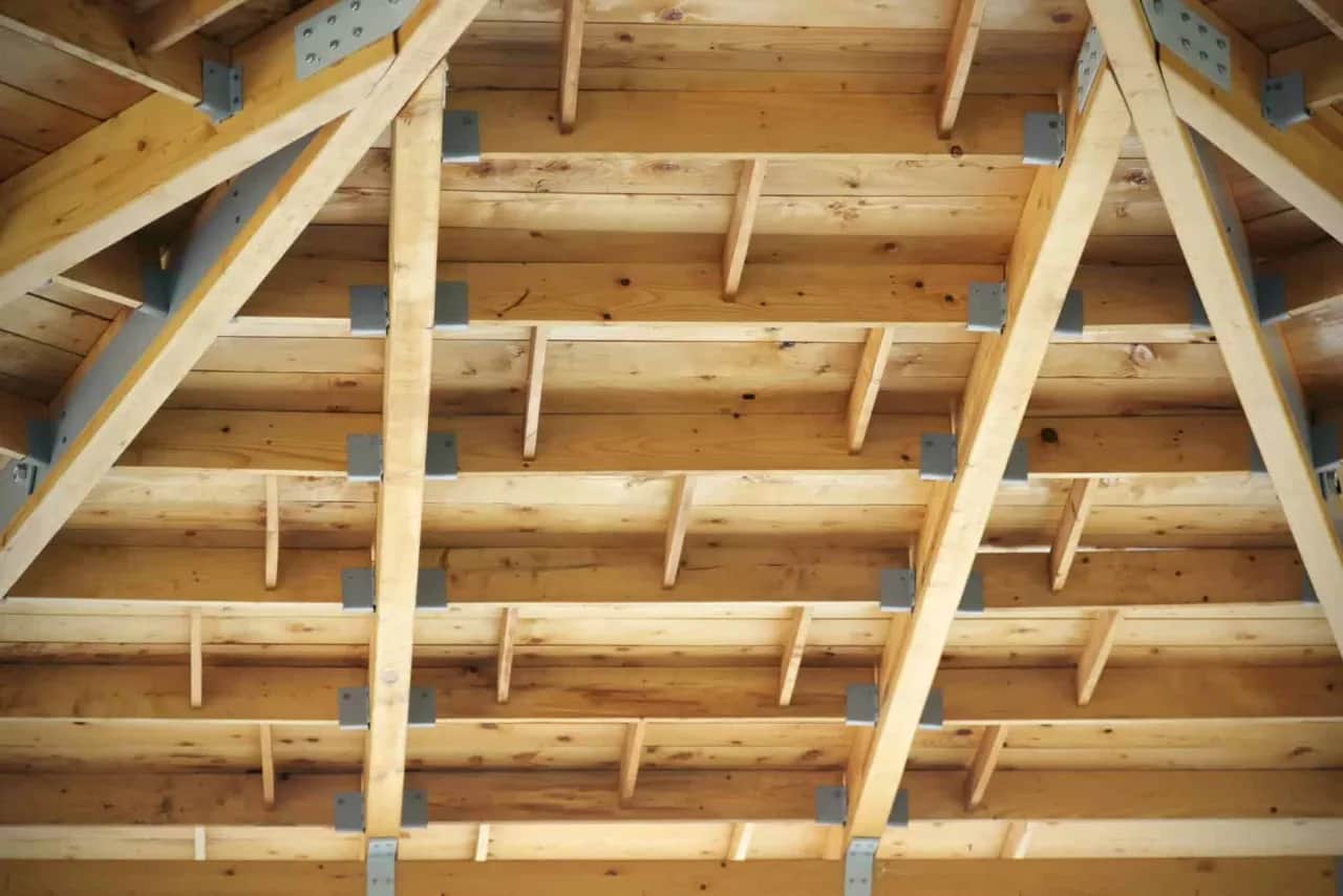 Jak wykonać strop drewniany bez błędów - proste kroki i porady
