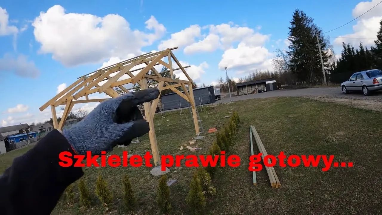 Jak zrobić dach na altanie - uniknij najczęstszych błędów i kosztów