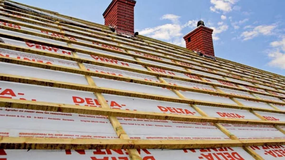 Co ile łaty pod dachówkę? Sprawdź, jak uniknąć nieszczelności