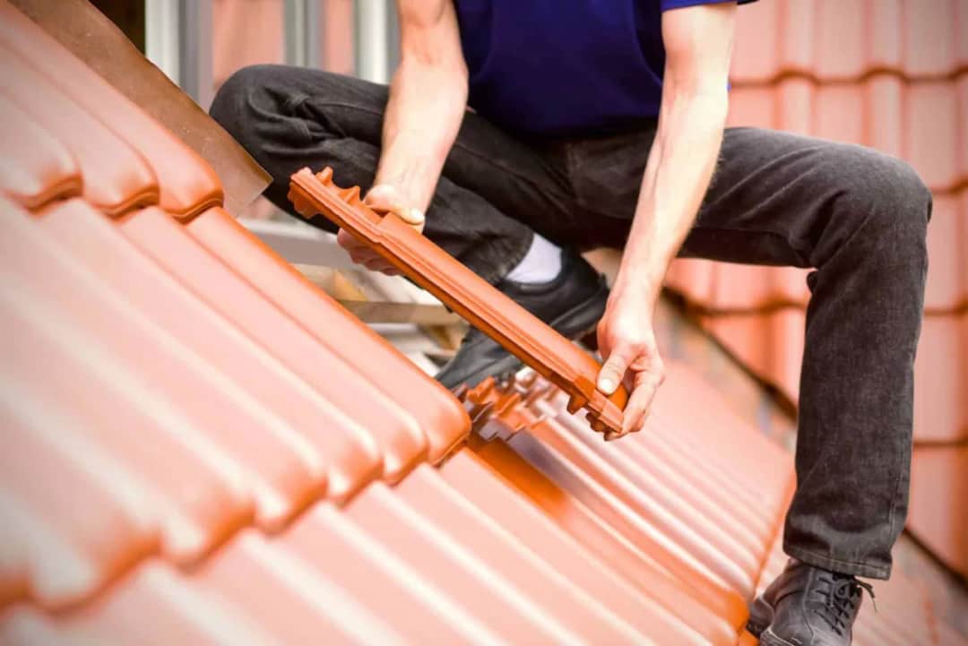 Jaka dachówka - wybierz najlepszą opcję dla swojego dachu i uniknij błędów