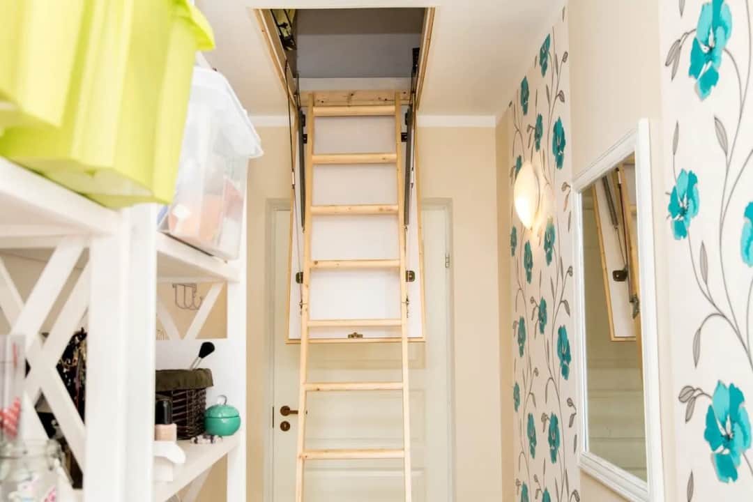 Jak zamontować schody na strych - uniknij najczęstszych błędów